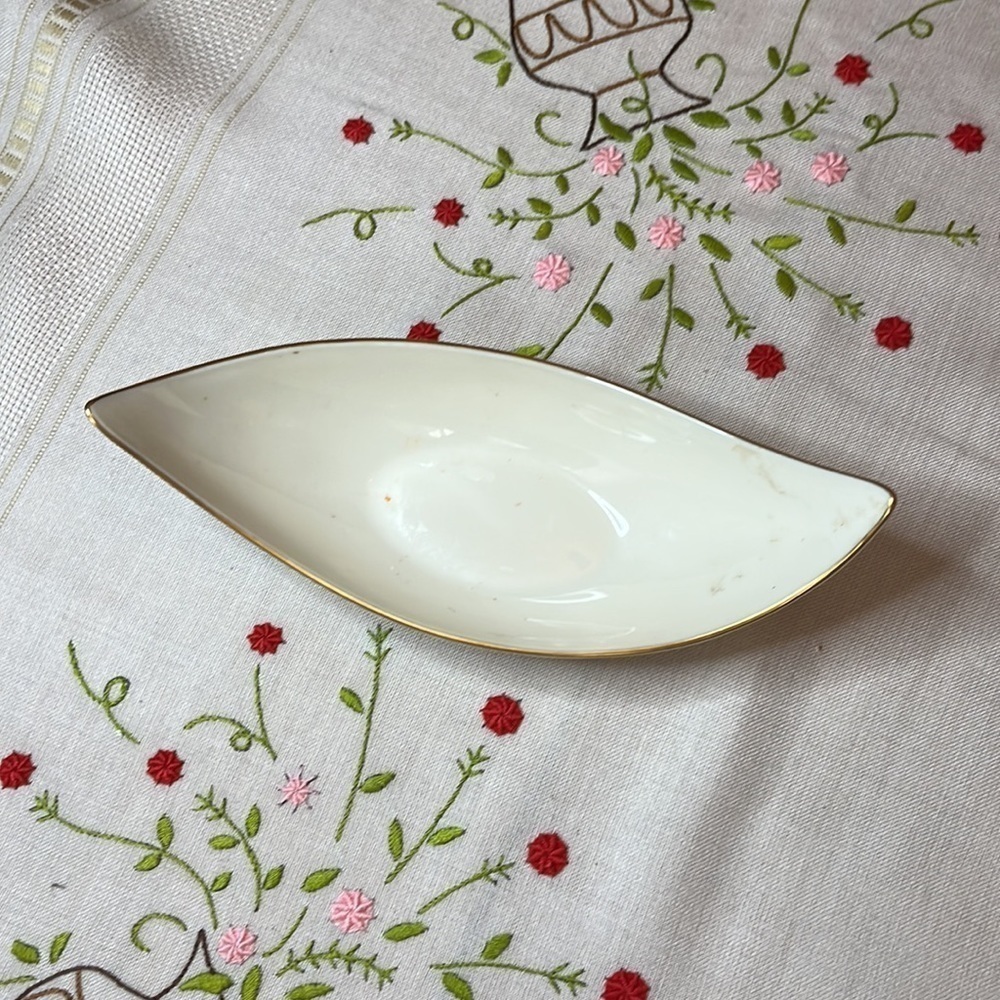 Vintage Lenox oval jewelry decorative dish